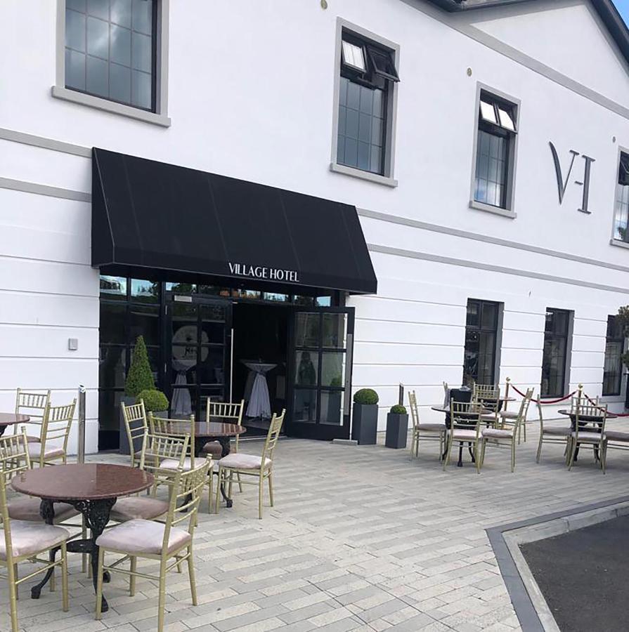 The Village Hotel, Bar And Restaurant Bettystown Bagian luar foto